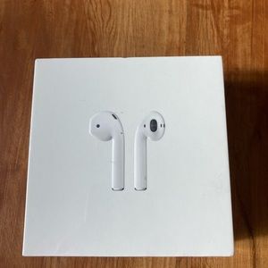 Apple AirPods 2nd generation package new